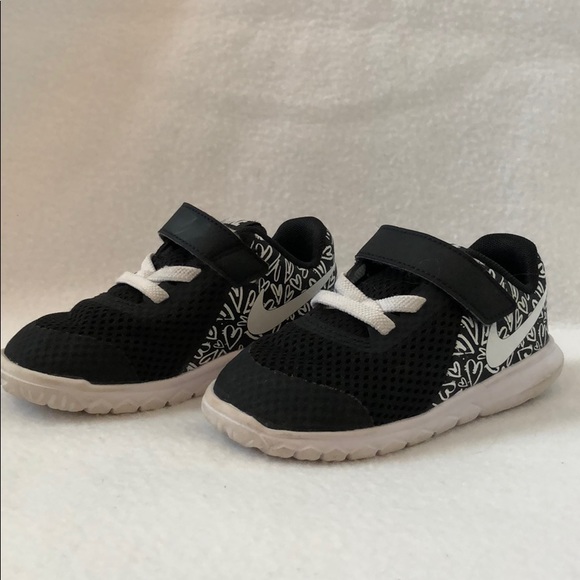 nike shoes with hearts